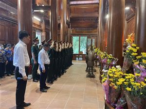 Viện 69 - Bộ Tư lệnh Bảo vệ Lăng Chủ tịch Hồ Chí Minh về thăm Khu di tích Kim Liên