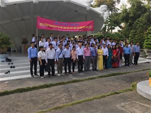 Đoàn “Dự thi học sinh giỏi quốc gia tỉnh Đồng Tháp” viếng mộ cụ Phó bảng Nguyễn Sinh Sắc