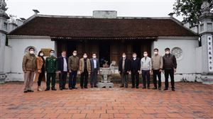 Đoàn đại biểu huyện Nam Đàn, Khu di tích Kim Liên dâng hương tại các di tích liên quan đến Chủ tịch Hồ Chí Minh ở Hưng Yên và Hà Nội
