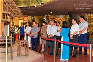 Đoàn đại biểu Ban Dân nguyện, Uỷ ban Thường vụ Quốc hội tham quan Bảo tàng Hồ Chí Minh