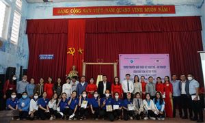 Bảo tàng Hồ Chí Minh Thừa Thiên Huế tuyên truyền, giới thiệu về thân thế, sự nghiệp của Chủ tịch Hồ Chí Minh tại Trường THPT Thuận An, thành phố Huế