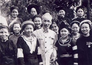 Củng cố, phát triển khối đại đoàn kết toàn dân tộc hiện nay theo tư tưởng Hồ Chí Minh