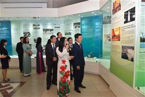 Khai mạc trưng bày chuyên đề: “Tự hào 90 năm Đảng Cộng sản Việt Nam - Một chặng đường vẻ vang”