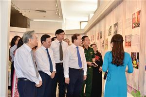 Bảo tàng Hồ Chí Minh khai mạc triển lãm “Những tấm gương bình dị mà cao quý” năm thứ 11