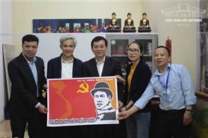 Bảo tàng Hồ Chí Minh tiếp nhận các tác phẩm đạt giải thưởng cuộc thi sáng tác tranh cổ động kỷ niệm 130 năm ngày sinh chủ tịch Hồ Chí Minh