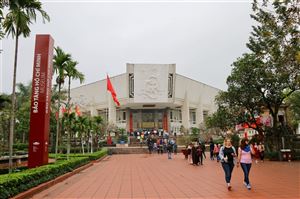 Bảo tàng Hồ Chí Minh đón gần 16.000 du khách tham quan dịp Tết Kỷ Hợi 2019