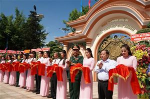 Khánh thành Khu nhà tưởng niệm Chủ tịch Hồ Chí Minh của lực lượng vũ trang Quân khu 9