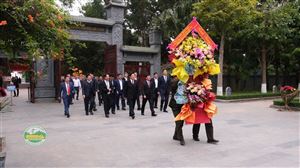 Trưởng ban Nội chính Trung ương dâng hoa, dâng hương, tưởng niệm Chủ tịch Hồ Chí Minh