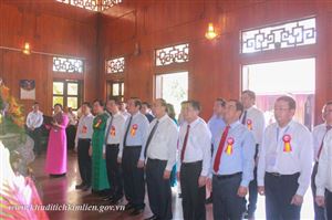 Thủ tướng Nguyễn Xuân Phúc về thăm Khu di tích Kim Liên và dự Lễ phát hành đặc biệt Bộ tem về Chủ tịch Hồ Chí Minh