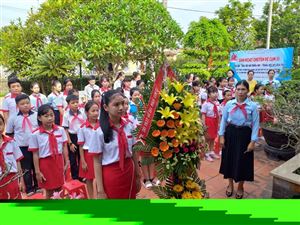 Tưng bừng các hoạt động chào mừng kỷ niệm 130 năm Ngày sinh của Chủ tịch Hồ Chí Minh tại Bảo tàng và di tích lưu niệm về Người ở Huế