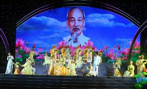 Lễ hội Làng Sen nhân kỷ niệm Ngày sinh Chủ tịch Hồ Chí Minh với nhiều hoạt động ý nghĩa