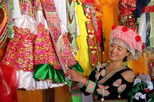 Nữ đảng viên người Mông đưa nghề về thôn