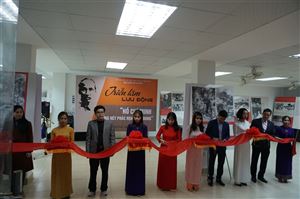 Bảo tàng Hồ Chí Minh Thừa Thiên Huế tổ chức triển lãm lưu động chủ đề “Hồ Chí Minh – Những nét phác họa chân dung” tại trường Đại học Sư phạm, Đại học Huế
